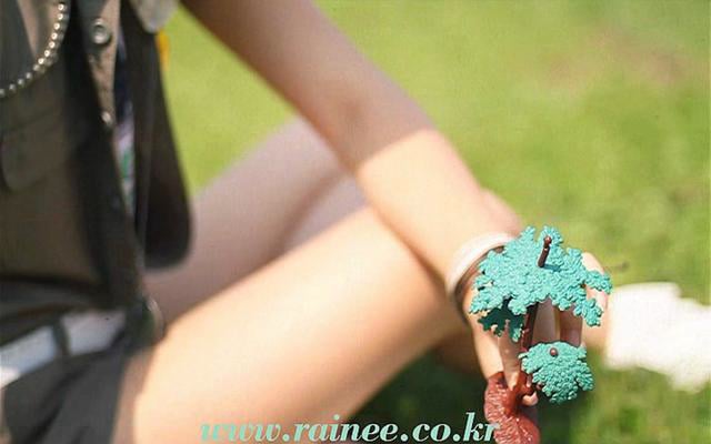 picnic,hat,toy · 공식 영상 대표 이미지